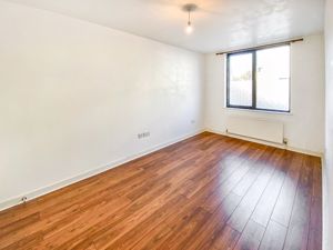 Bedroom- click for photo gallery